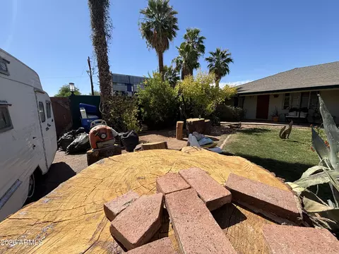 Exterior - 3511 N 12th St, Phoenix, AZ 85014 photo 10 of 15