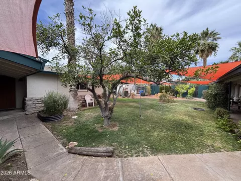 Exterior - 3511 N 12th St, Phoenix, AZ 85014 photo 14 of 15