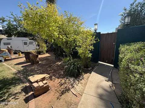 Exterior - 3511 N 12th St, Phoenix, AZ 85014 photo 6 of 15