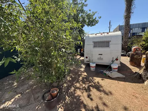 Exterior - 3511 N 12th St, Phoenix, AZ 85014 photo 9 of 15