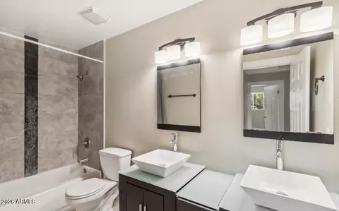 Bath - 1737 E Manhatton Dr, Tempe, AZ 85282 photo 3 of 4
