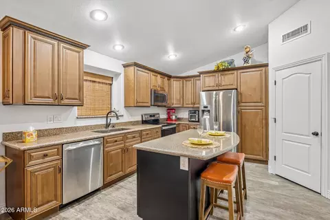 Kitchen - 9721 E Obispo Ave SE, Mesa, AZ 85212 photo 1 of 1