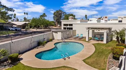 Exterior - 805 E Corte Oro St, Phoenix, AZ 85020 photo 4 of 5