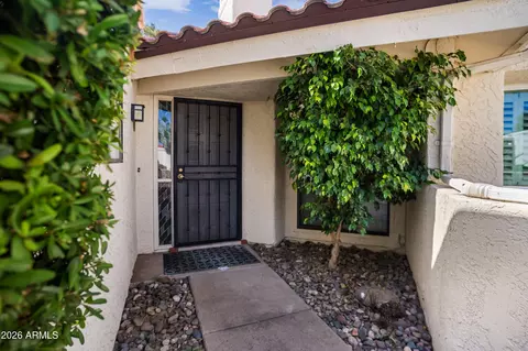 805 E Corte Oro St, Phoenix, AZ 85020