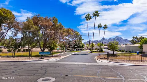 Other - 805 E Corte Oro St, Phoenix, AZ 85020 photo 2 of 7