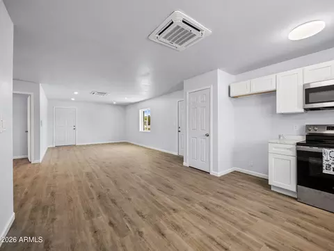 Living - 18278 S Frontier Rd, Peeples Valley, AZ 86332 photo 7 of 7