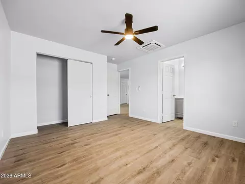 Bedroom - 18278 S Frontier Rd, Peeples Valley, AZ 86332 photo 3 of 3