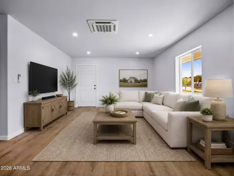 Living - 18278 S Frontier Rd, Peeples Valley, AZ 86332 photo 1 of 7