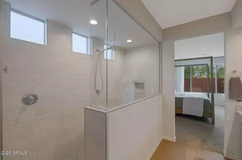 Bath - 1929 W Burnside Trl, Phoenix, AZ 85085 photo 2 of 4
