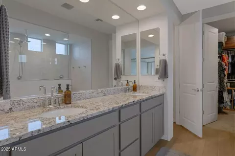 Bath - 1929 W Burnside Trl, Phoenix, AZ 85085 photo 1 of 4