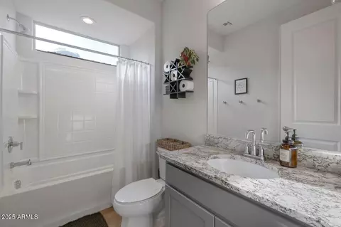 Bath - 1929 W Burnside Trl, Phoenix, AZ 85085 photo 3 of 4