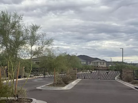 1929 W Burnside Trl, Phoenix, AZ 85085