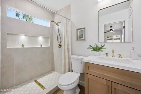 Bath - 619 E Jensen St #88, Mesa, AZ 85203 photo 1 of 2