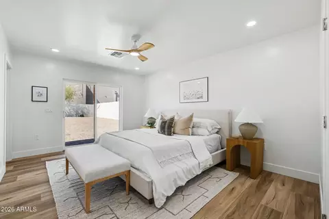 Bedroom - 1320 E Winter Dr, Phoenix, AZ 85020 photo 2 of 5