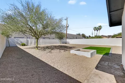 Exterior - 1320 E Winter Dr, Phoenix, AZ 85020 photo 8 of 8