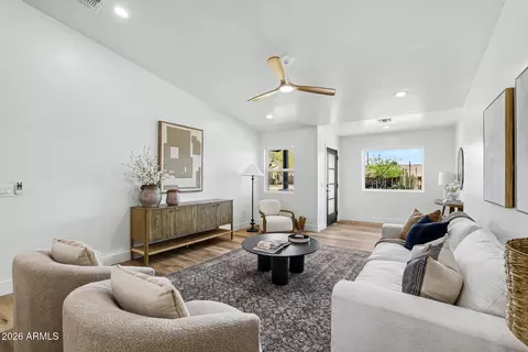 Living - 1320 E Winter Dr, Phoenix, AZ 85020 photo 1 of 5