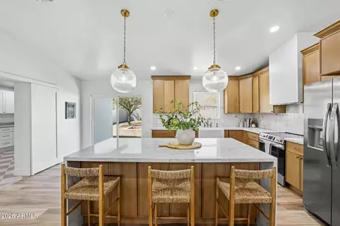 Kitchen - 1320 E Winter Dr, Phoenix, AZ 85020 photo 1 of 7