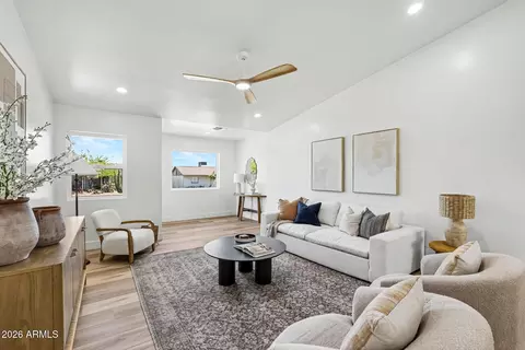 Living - 1320 E Winter Dr, Phoenix, AZ 85020 photo 3 of 5