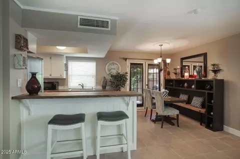 Dining - 830 E Peoria Ave #3, Phoenix, AZ 85020 photo 1 of 3