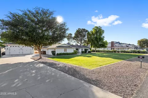 Exterior - 914 N Constellation Way, Gilbert, AZ 85234 photo 3 of 20