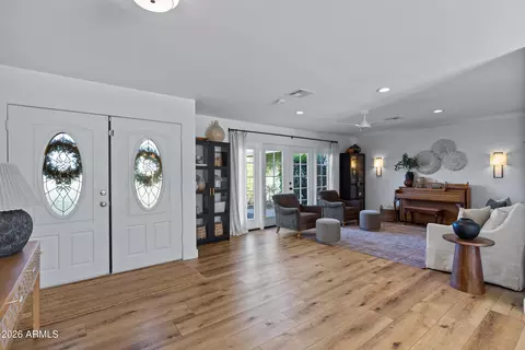 Entry Way - 914 N Constellation Way, Gilbert, AZ 85234 photo 2 of 2