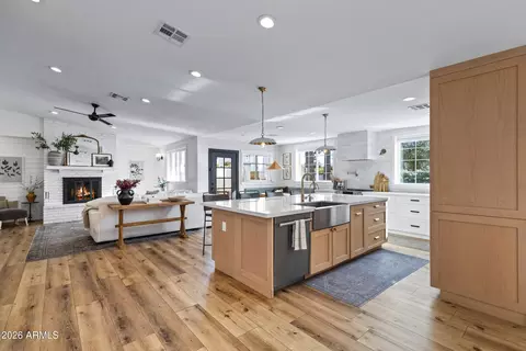 Kitchen - 914 N Constellation Way, Gilbert, AZ 85234 photo 1 of 8