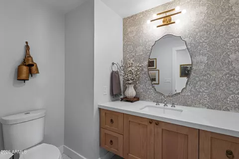 Bath - 914 N Constellation Way, Gilbert, AZ 85234 photo 1 of 4