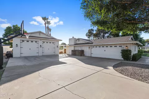 Exterior - 914 N Constellation Way, Gilbert, AZ 85234 photo 4 of 20