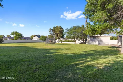 Exterior - 914 N Constellation Way, Gilbert, AZ 85234 photo 6 of 20
