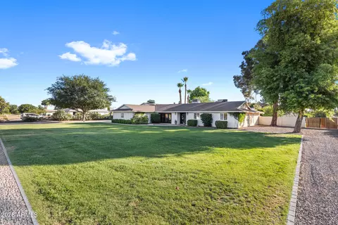 Exterior - 914 N Constellation Way, Gilbert, AZ 85234 photo 2 of 20