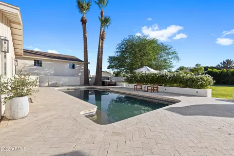 Exterior - 914 N Constellation Way, Gilbert, AZ 85234 photo 8 of 20