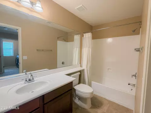 Bath - 4332 E Oakland St, Gilbert, AZ 85295 photo 3 of 3