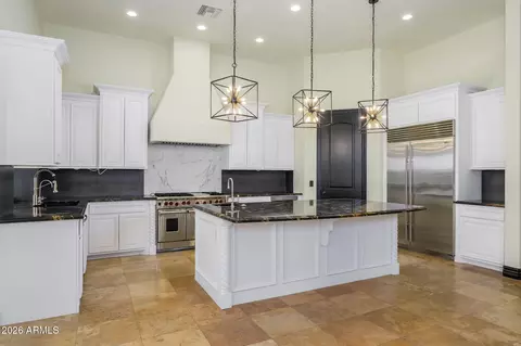 Kitchen - 2021 E Barkwood Rd, Phoenix, AZ 85048 photo 1 of 4