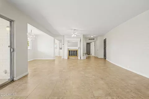 Living - 1026 E Northern Ave, Phoenix, AZ 85020 photo 3 of 4