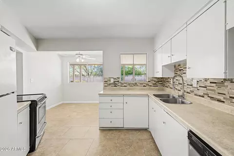 Kitchen - 1026 E Northern Ave, Phoenix, AZ 85020 photo 1 of 4