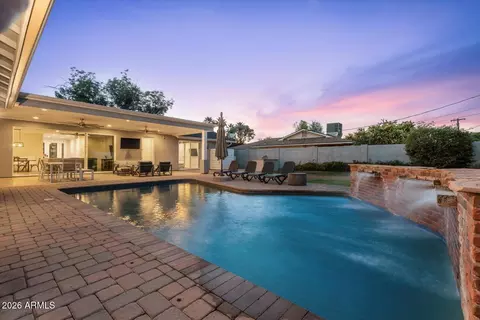 Exterior - 3401 N 34th Pl, Phoenix, AZ 85018 photo 2 of 5