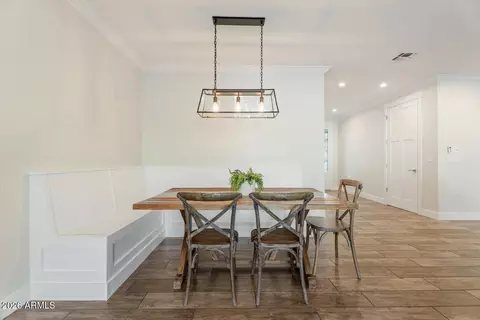 Dining - 3401 N 34th Pl, Phoenix, AZ 85018 photo 1 of 2