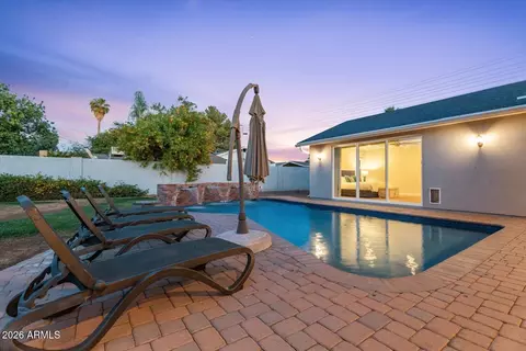 Exterior - 3401 N 34th Pl, Phoenix, AZ 85018 photo 3 of 5