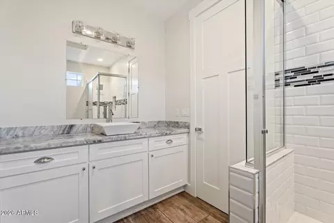 Bath - 3401 N 34th Pl, Phoenix, AZ 85018 photo 7 of 7