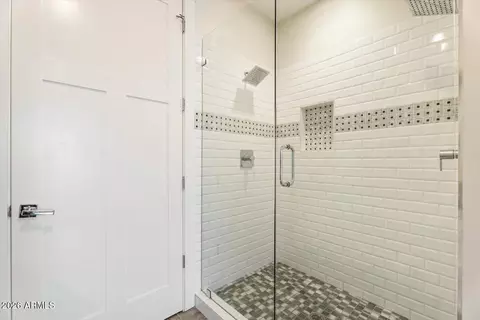 Bath - 3401 N 34th Pl, Phoenix, AZ 85018 photo 5 of 7