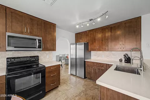 Kitchen - 1238 W Seashore Dr, Gilbert, AZ 85233 photo 2 of 2