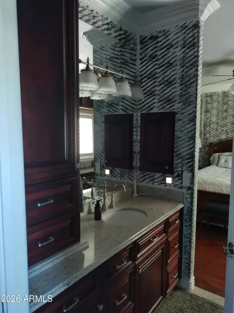 Bath - 4402 E Indigo Bay Dr, Gilbert, AZ 85234 photo 2 of 8
