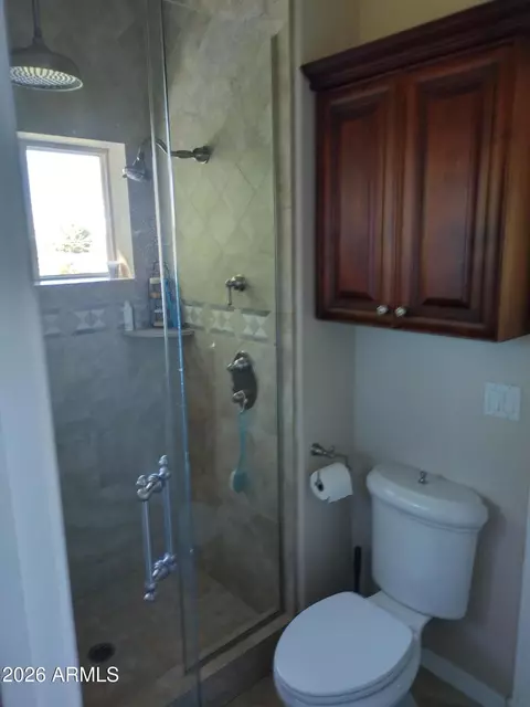 Bath - 4402 E Indigo Bay Dr, Gilbert, AZ 85234 photo 4 of 8
