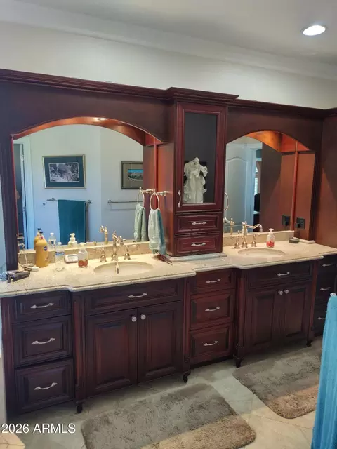 Bath - 4402 E Indigo Bay Dr, Gilbert, AZ 85234 photo 7 of 8