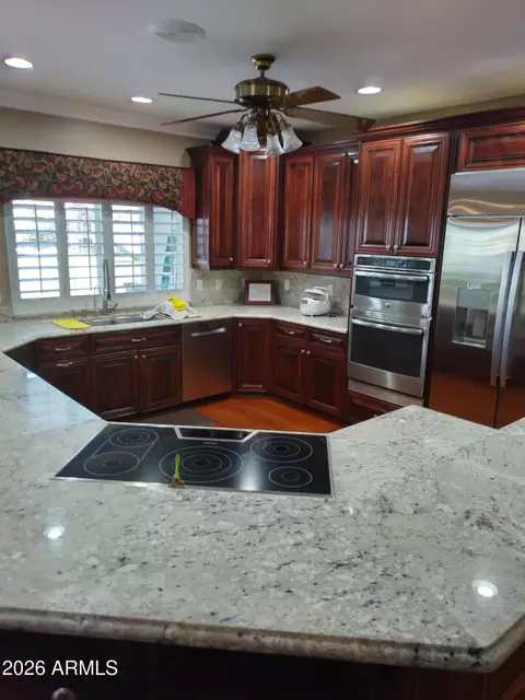 Kitchen - 4402 E Indigo Bay Dr, Gilbert, AZ 85234 photo 3 of 5