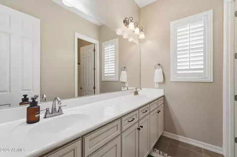 Bath - 3732 Ellis St, Mesa, AZ 85205 photo 4 of 5