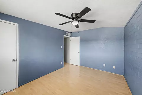 Bedroom - 4002 N 64th Dr, Phoenix, AZ 85033 photo 2 of 5