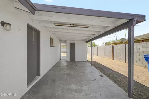 Exterior - 4002 N 64th Dr, Phoenix, AZ 85033 photo 1 of 9