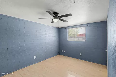 Bedroom - 4002 N 64th Dr, Phoenix, AZ 85033 photo 1 of 5