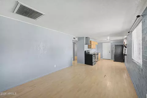 Living - 4002 N 64th Dr, Phoenix, AZ 85033 photo 2 of 2
